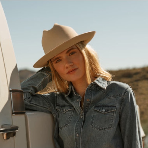 NWOT Wool Blend Women’s Cowboy Hat in Bone Color OS